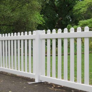 WHITE PICKET FENCING
